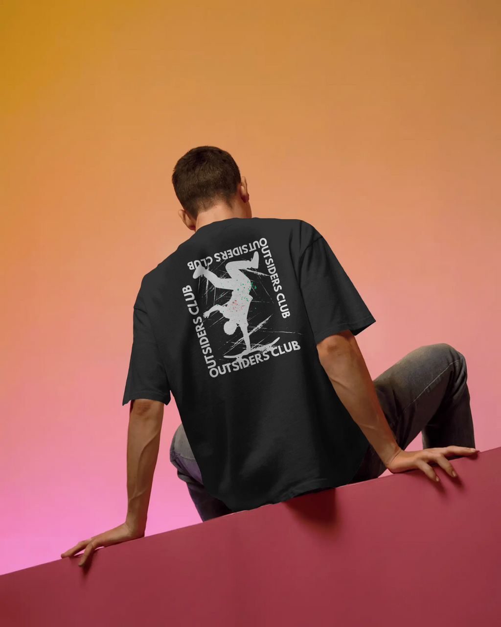 Outsiders Club - Break Free / Oversize T-Shirt