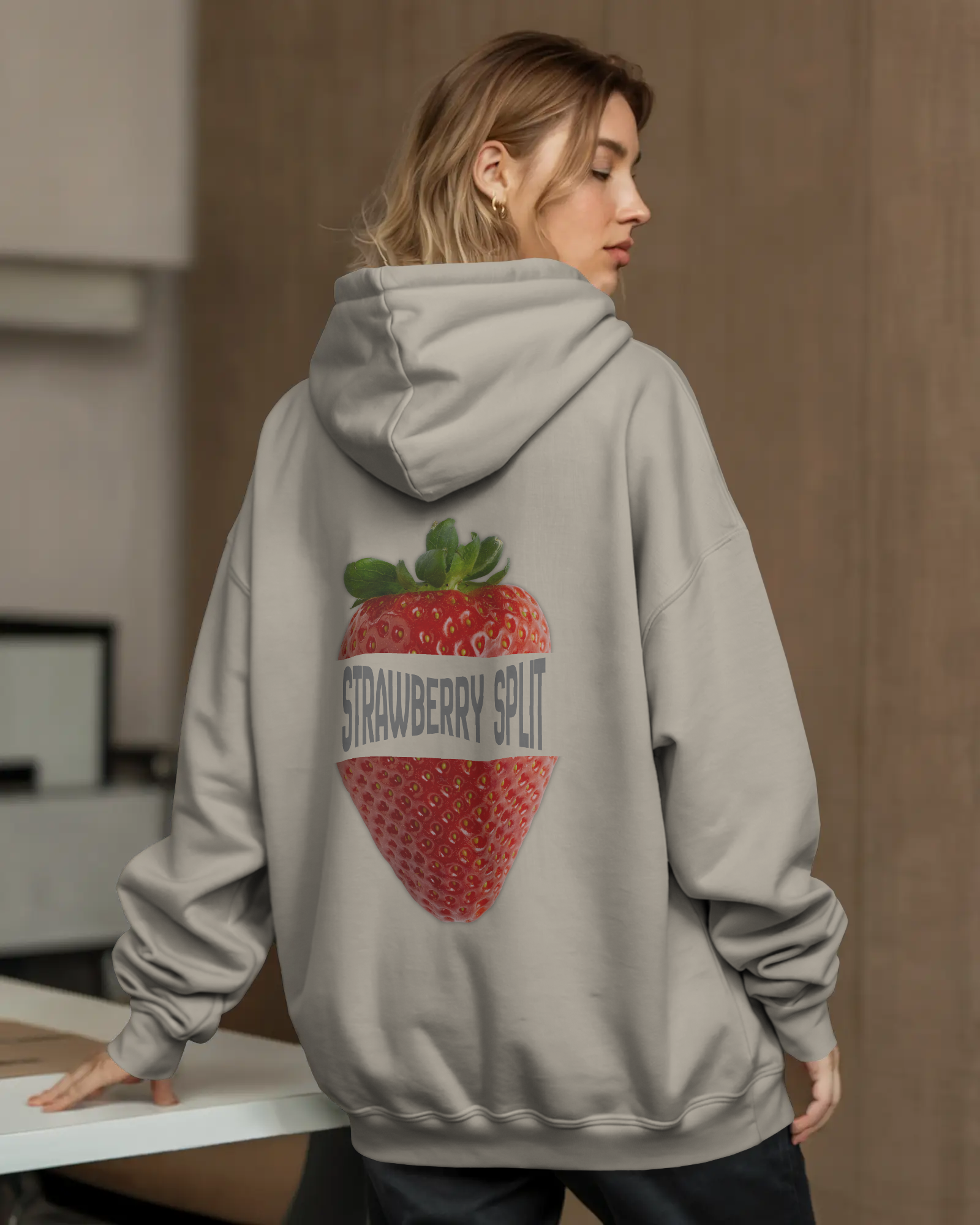 Strawberry Split – Oversize Hoodie